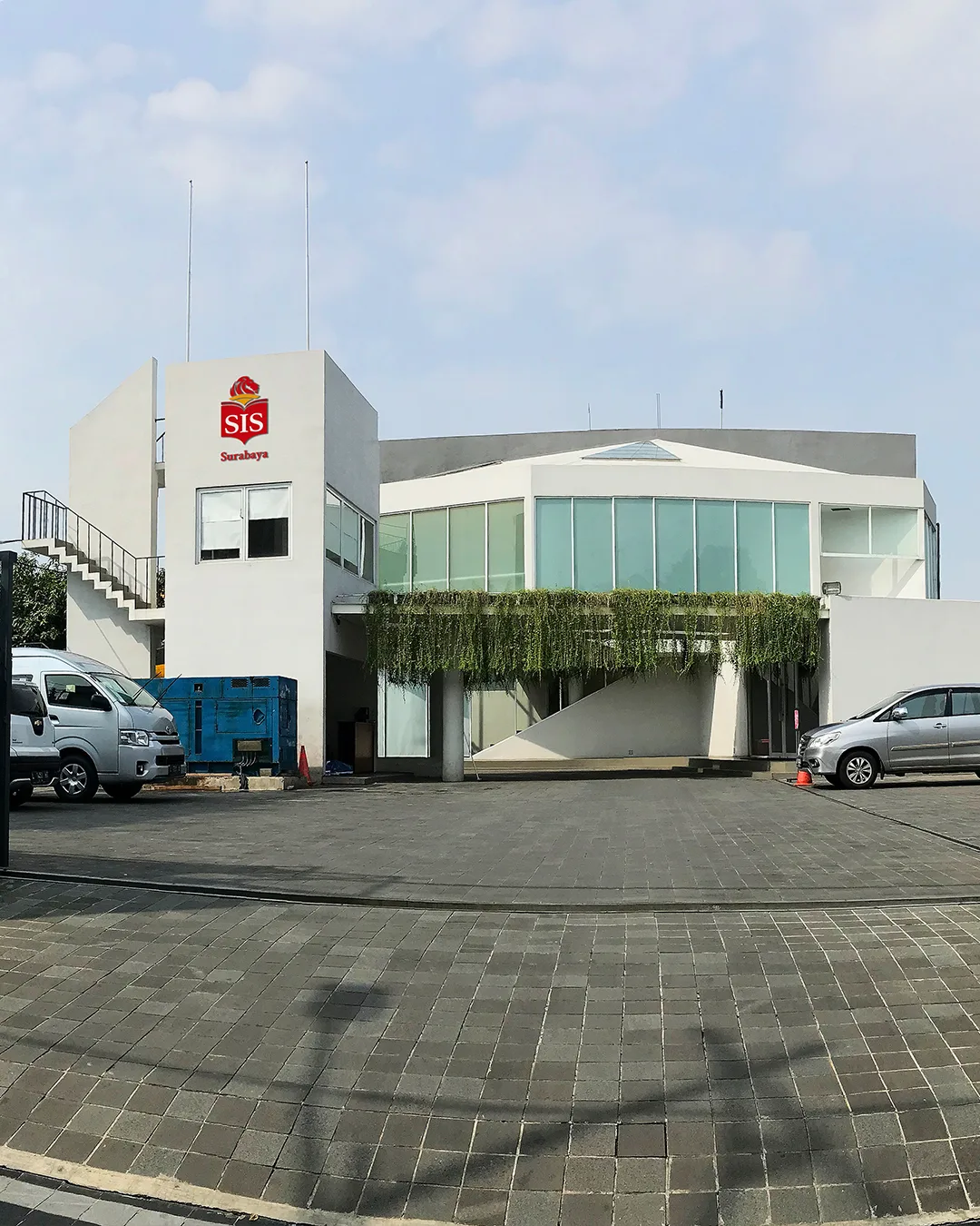 sis surabaya