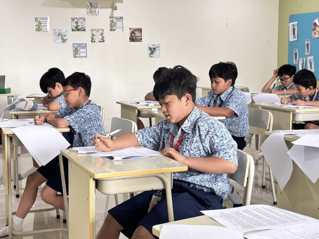 sis cilegon best international primary school classroom